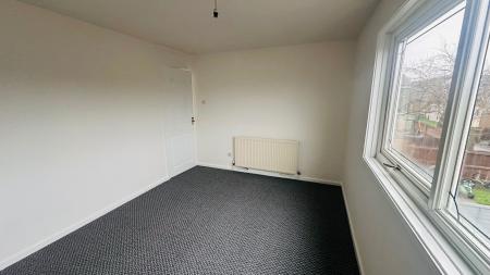 3 bedroom Terraced House to let in Chapelon, Staffordshire, Tamworth, B77