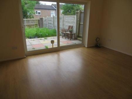 3 bedroom Terraced House to let in Chapelon, Staffordshire, Tamworth, B77