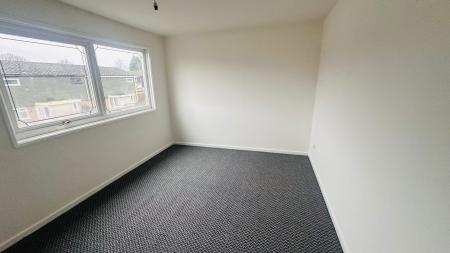 3 bedroom Terraced House to let in Chapelon, Staffordshire, Tamworth, B77