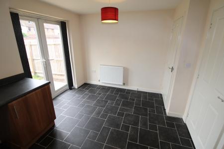 3 bedroom House to let in Panama Road, Burton upon Trent, DE13