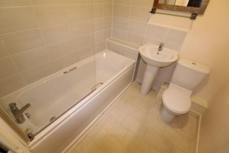 3 bedroom House to let in Panama Road, Burton upon Trent, DE13