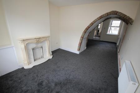 3 bedroom Terraced House to let in Russell Street, Swadlincote, Newhall, DE11
