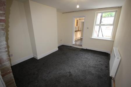 3 bedroom Terraced House to let in Russell Street, Swadlincote, Newhall, DE11