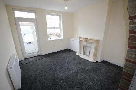 3 bedroom Terraced House to let in Russell Street, Swadlincote, Newhall, DE11