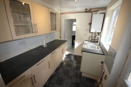 3 bedroom Terraced House to let in Russell Street, Swadlincote, Newhall, DE11