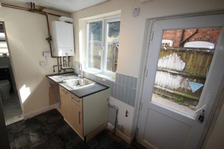 3 bedroom Terraced House to let in Russell Street, Swadlincote, Newhall, DE11
