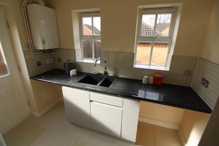 4 bedroom Detached house to let in Bretby Hollow, Newhall, DE11