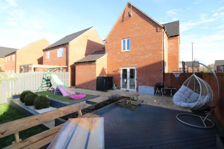3 bedroom Detached house to let in Bittern View, Derbyshire, Willington, DE65