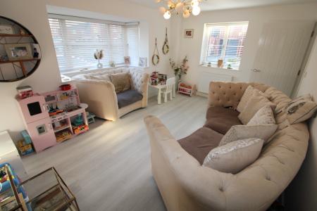 3 bedroom Detached house to let in Bittern View, Derbyshire, Willington, DE65