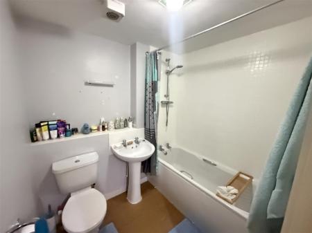 1 bedroom Apartment for sale in Hendeley Court, Burton-On-Trent