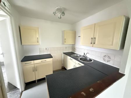 1 bedroom Apartment for sale in Westminster Drive, Stretton, Burton-On-Trent