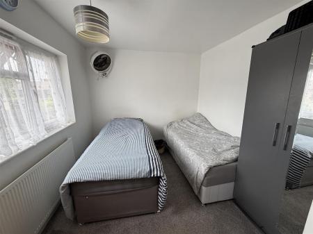4 bedroom Semi-detached house for sale in Shakespeare Road, Burton Upon Trent