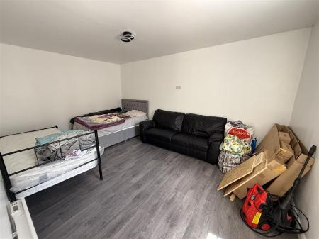 4 bedroom Semi-detached house for sale in Shakespeare Road, Burton Upon Trent
