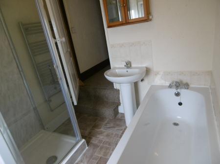 2 bedroom House to let in Glebe Street, Swadlincote, DE11