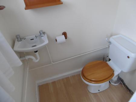 2 bedroom House to let in Glebe Street, Swadlincote, DE11
