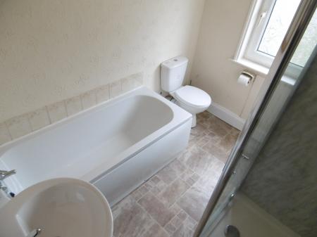 2 bedroom House to let in Glebe Street, Swadlincote, DE11