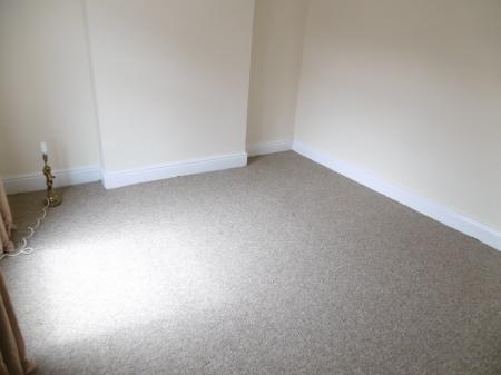 2 bedroom House to let in Glebe Street, Swadlincote, DE11