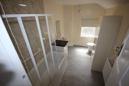 2 bedroom Terraced House to let in Clarence Street, Staffordshire, Burton upon Trent, DE14