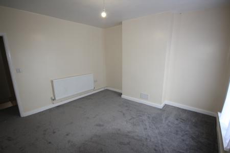 2 bedroom Terraced House to let in Clarence Street, Staffordshire, Burton upon Trent, DE14