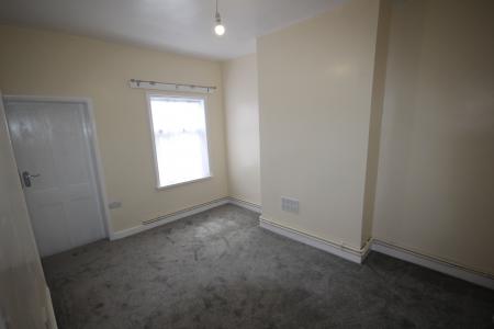 2 bedroom Terraced House to let in Clarence Street, Staffordshire, Burton upon Trent, DE14