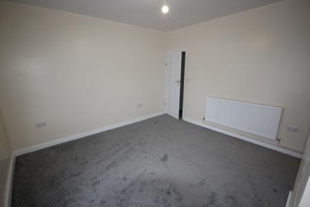 2 bedroom Terraced House to let in Clarence Street, Staffordshire, Burton upon Trent, DE14