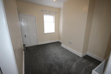 2 bedroom Terraced House to let in Clarence Street, Staffordshire, Burton upon Trent, DE14