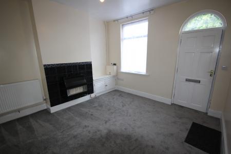 2 bedroom Terraced House to let in Clarence Street, Staffordshire, Burton upon Trent, DE14