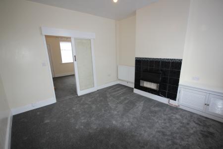 2 bedroom Terraced House to let in Clarence Street, Staffordshire, Burton upon Trent, DE14