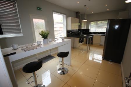 1 bedroom House share to let in Belvedere Road, Staffordshire, Burton upon Trent, DE13