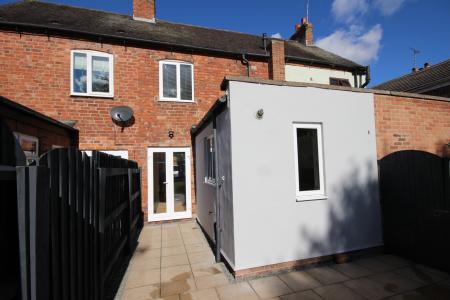 2 bedroom Terraced House to let in Bridge Street, Derbyshire, Castle Gresley, DE11