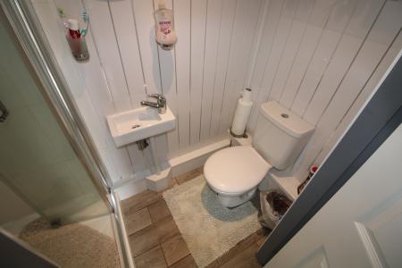 1 bedroom Flat to let in Brizlincote Lane, Staffordshire, Burton upon Trent, DE15