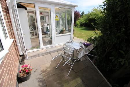 1 bedroom Flat to let in Brizlincote Lane, Staffordshire, Burton upon Trent, DE15