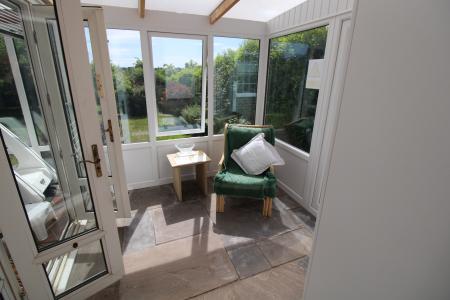 1 bedroom Flat to let in Brizlincote Lane, Staffordshire, Burton upon Trent, DE15