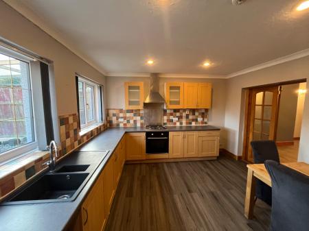 3 bedroom House to let in Eldon Street, Winshill, Burton upon Trent, DE15