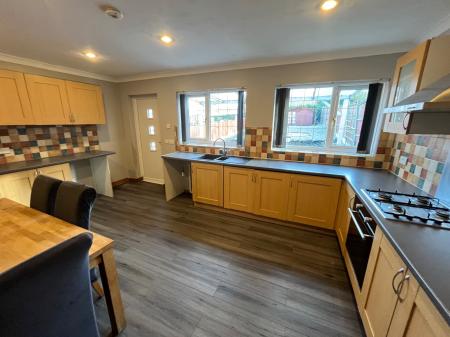 3 bedroom House to let in Eldon Street, Winshill, Burton upon Trent, DE15