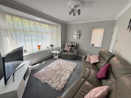 2 bedroom Semi-detached house for sale in Beech Avenue, Stretton, Burton-On-Trent