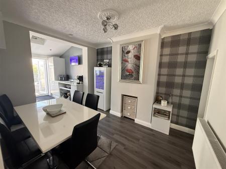 2 bedroom Semi-detached house for sale in Beech Avenue, Stretton, Burton-On-Trent