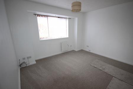 1 bedroom Flat to let in Birkdale Avenue, Burton Upon Trent, Branston, DE14