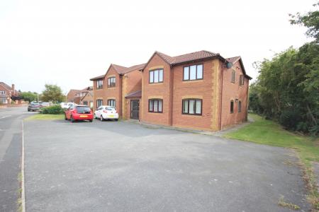 1 bedroom Flat to let in Birkdale Avenue, Burton Upon Trent, Branston, DE14