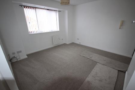 1 bedroom Flat to let in Birkdale Avenue, Burton Upon Trent, Branston, DE14