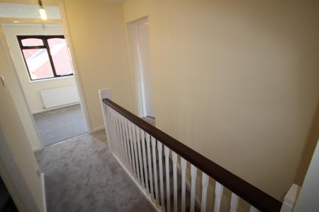 4 bedroom Detached house to let in Severn Close, Burton Upon Trent, Stretton, DE13
