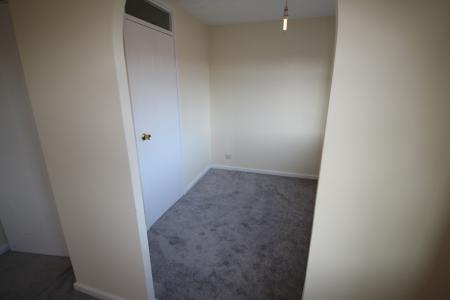 4 bedroom Detached house to let in Severn Close, Burton Upon Trent, Stretton, DE13