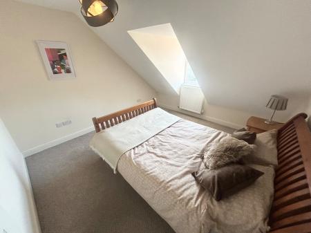 2 bedroom Flat to let in Wyggeston Street, Staffordshire, Burton upon Trent, DE13