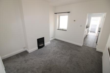 2 bedroom Terraced House to let in Victoria Crescent, Staffordshire, Burton upon Trent, DE14