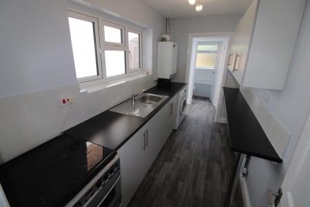 2 bedroom Terraced House to let in Victoria Crescent, Staffordshire, Burton upon Trent, DE14