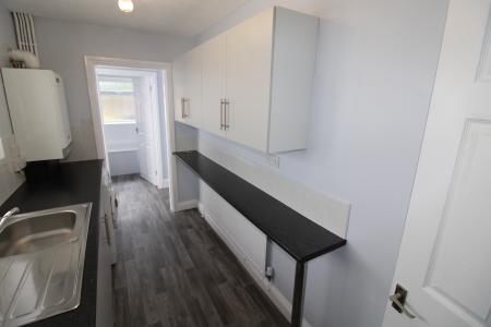 2 bedroom Terraced House to let in Victoria Crescent, Staffordshire, Burton upon Trent, DE14