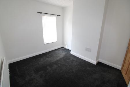 2 bedroom Terraced House to let in Victoria Crescent, Staffordshire, Burton upon Trent, DE14