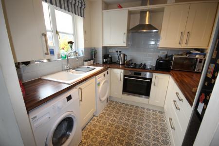 2 bedroom Terraced House to let in Caraway Drive, Burton Upon Trent, Branston, DE14