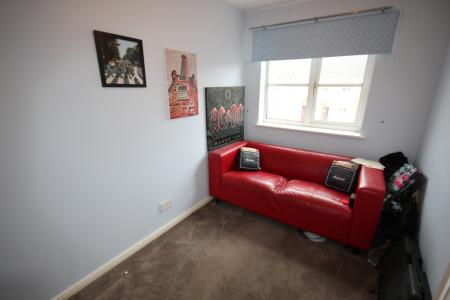 2 bedroom Terraced House to let in Caraway Drive, Burton Upon Trent, Branston, DE14