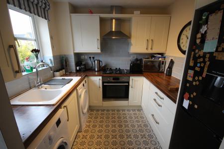 2 bedroom Terraced House to let in Caraway Drive, Burton Upon Trent, Branston, DE14